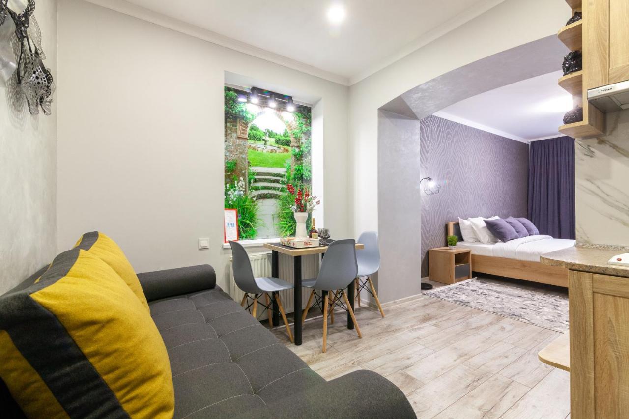 Alfa Apartments Kniazia Leva 2 リヴィウ エクステリア 写真